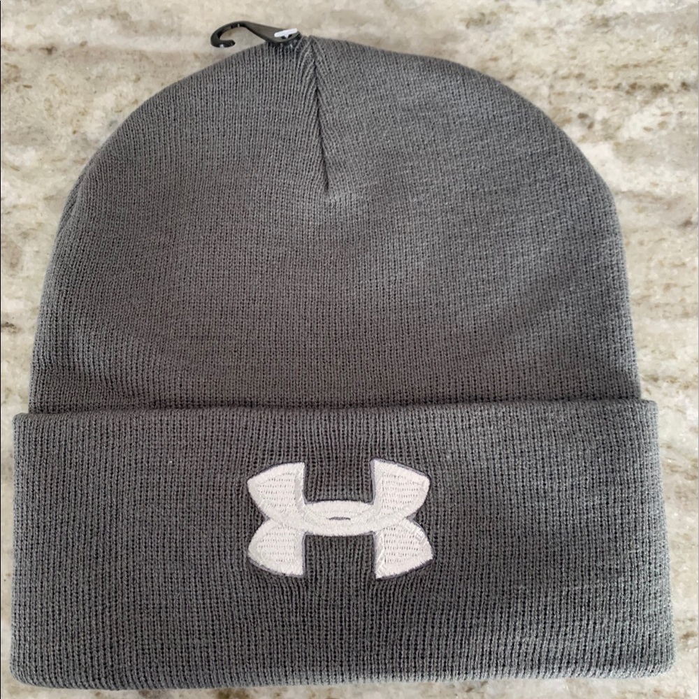 New!! Gray Under Armour Wool winter ❄️ Hat